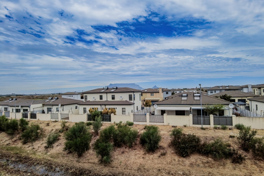 3 Bedroom Property for Sale in Parklands East Western Cape